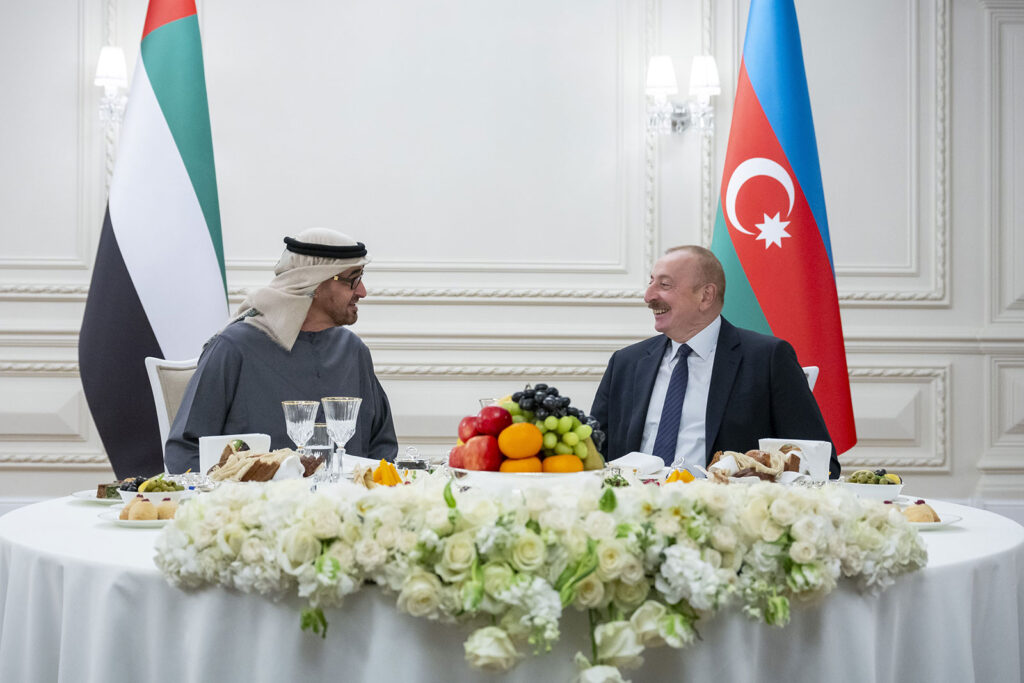 UAE President attends dinner banquet