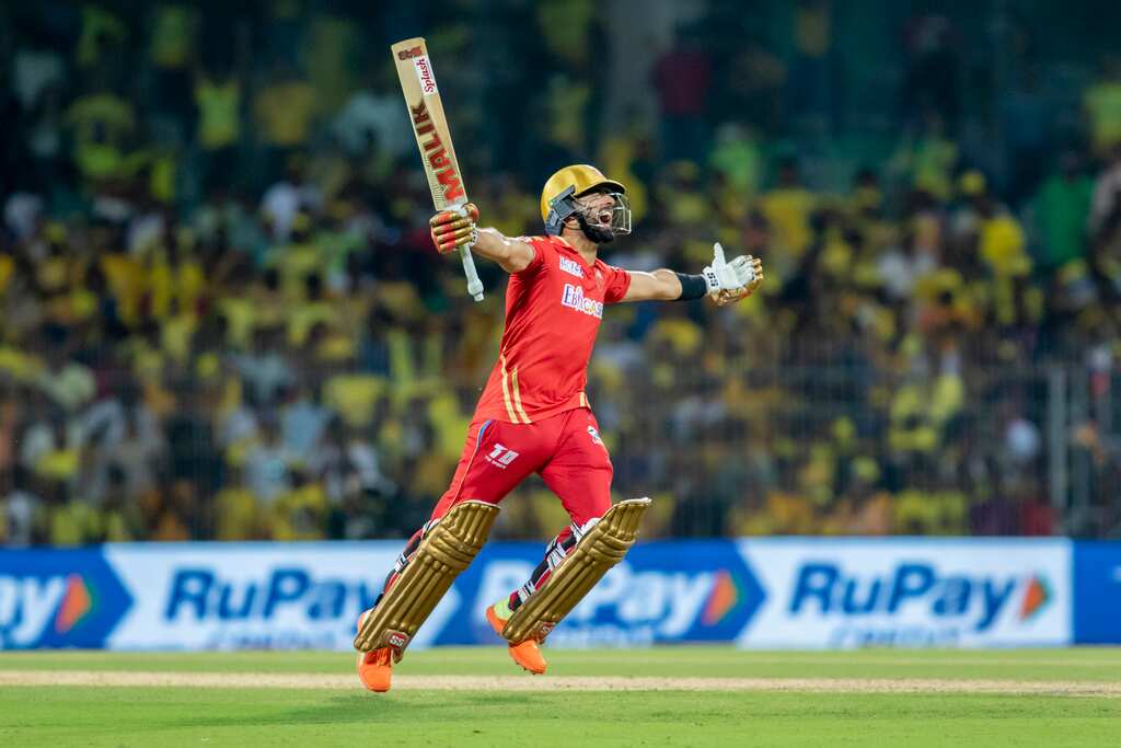 Sikandar Raza's Last-Ball Six Seals Thrilling