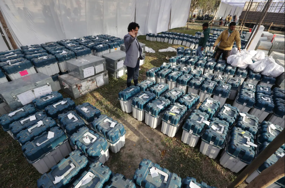 How Indian Expats in UAE Can Register for Voting in Elections