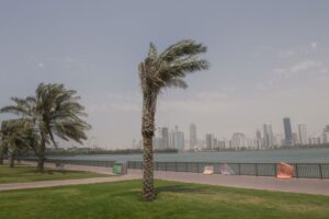UAE authorities advise staying indoors before storm