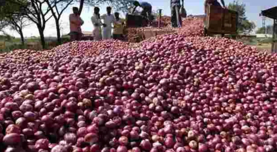 After aiding the Maldives, India extends its onion supply to Sri Lanka and the UAE