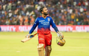 Dinesh Karthik scored 83 off 35