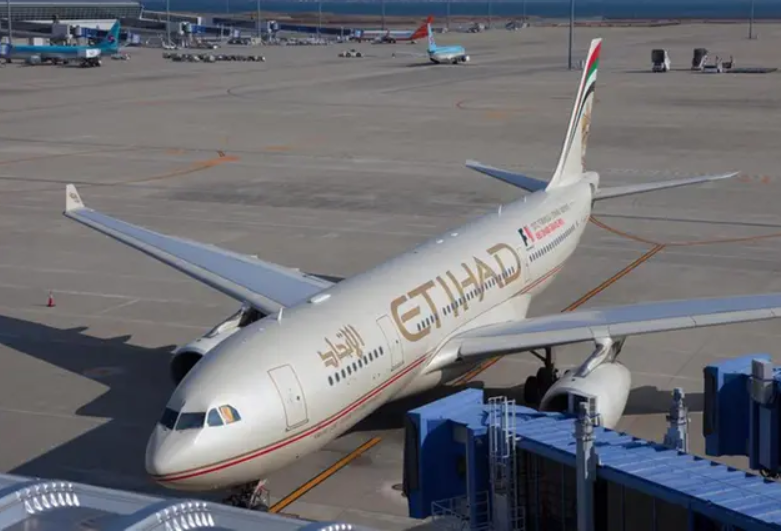 Abu Dhabi's Etihad Expands Bank Partnerships for $1 Billion IPO Prep: Report