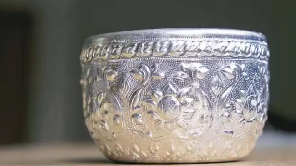 Silver imports from UAE route are sharply increasing in India