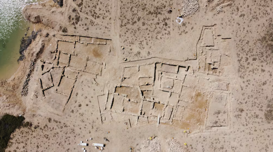 ancient city UAE, archaeology Umm Al Quwain, Tu'am excavation, Gulf coast history, historical discoveries UAE