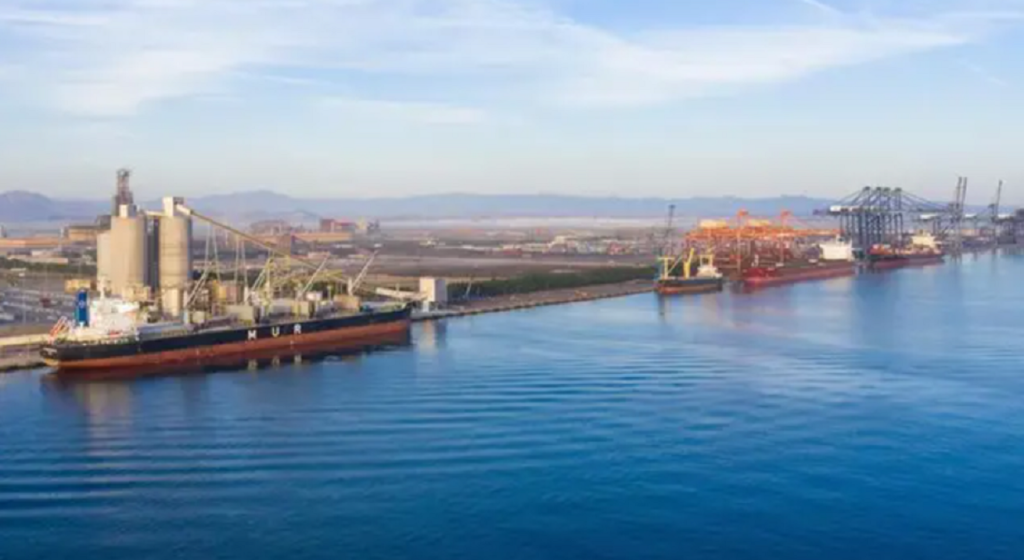 Oman’s Shinas Port signs $64.9 million deal to construct fuel tanks