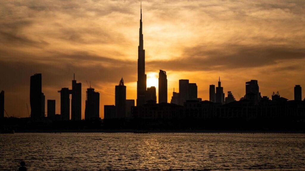 UAE Issues Yellow Alert for Fog in Some Areas