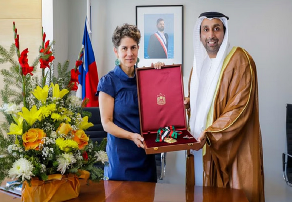 UAE President Awards Zayed Second Medal to Chile's Environment Minister