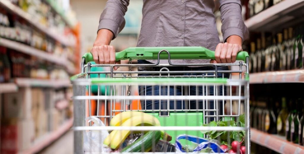 UAE retailers struggle with higher costs due to rising shopper demands