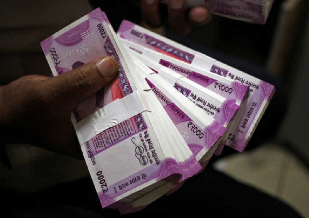 Indian rupee's decline strengthens UAE dirham, cutting food prices by 15%