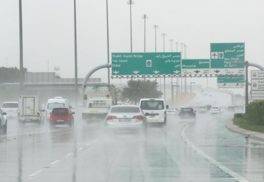 UAE weather alert Thunderstorms and rain hit the country