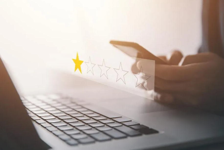 UAE Resident Fined ₹16 Lakh Over Negative Online Review of Business